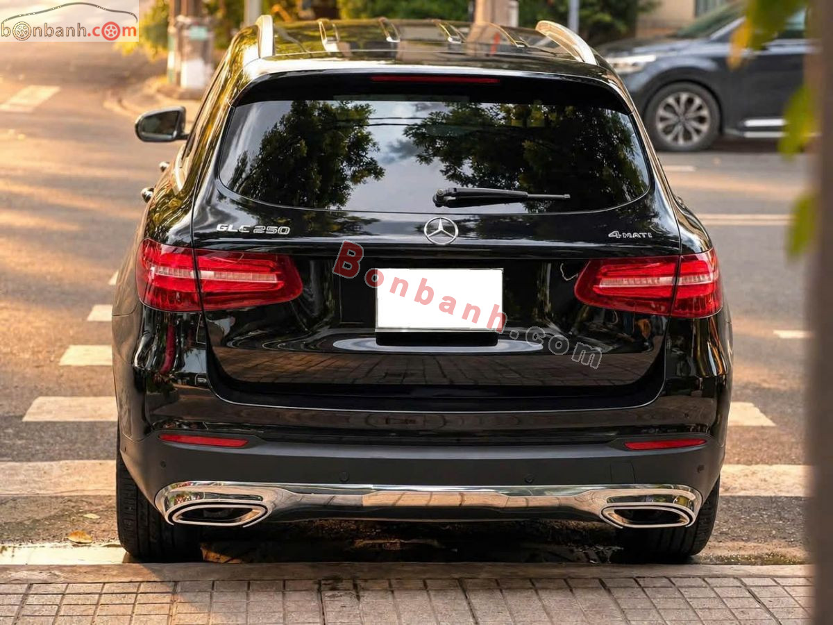 Bán ô tô Mercedes Benz GLC 250 4Matic - 2017 - xe cũ