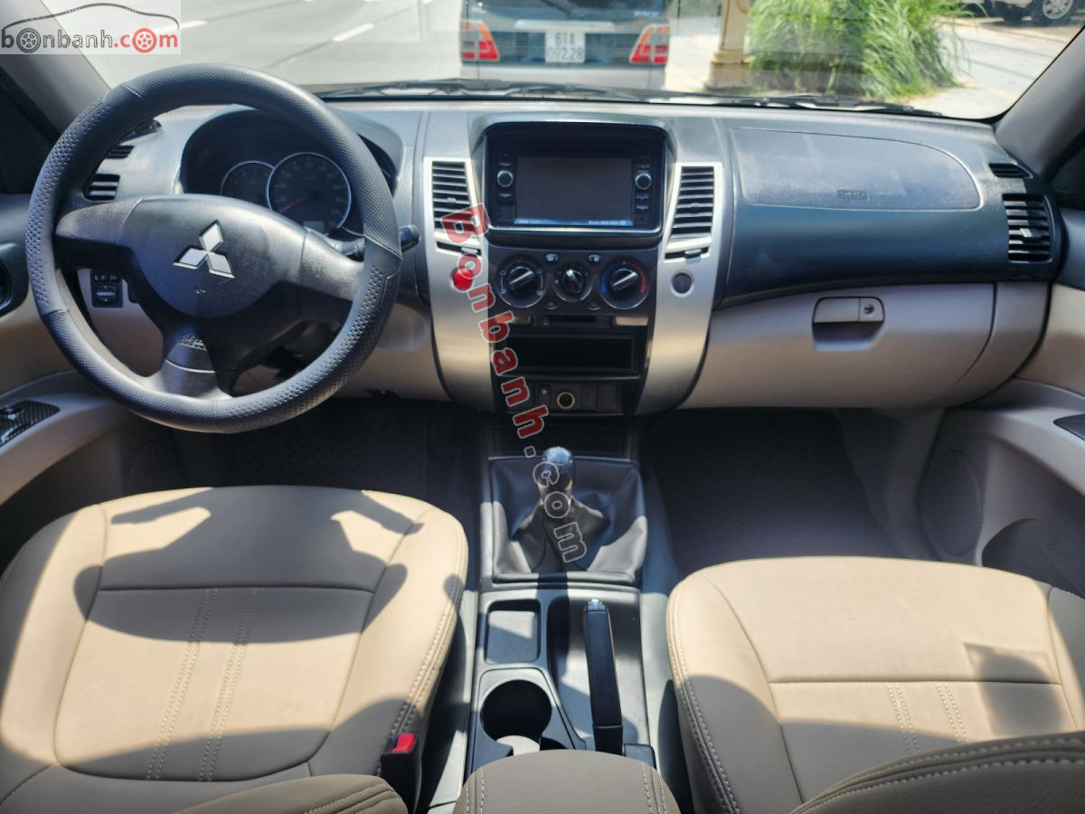 Bán ô tô Mitsubishi Pajero Sport D 4x2 MT - 2016 - xe cũ
