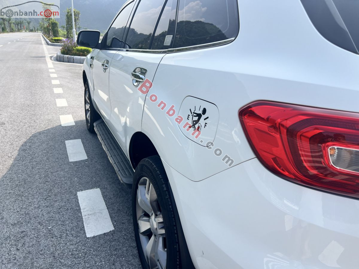 Bán ô tô Ford Everest Titanium 2.2L 4x2 AT - 2016 - xe cũ