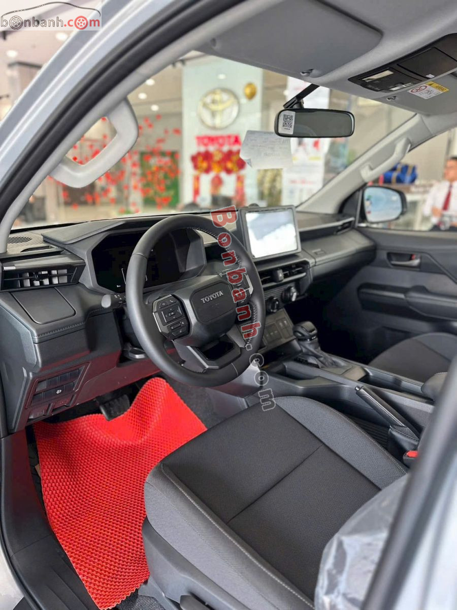 Bán ô tô Toyota Hilux Pro 2.8L 4x2 AT - 2026 - xe mới