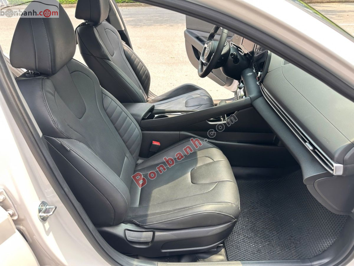 Bán ô tô Hyundai Elantra 1.6 AT Đặc biệt - 2025 - xe cũ