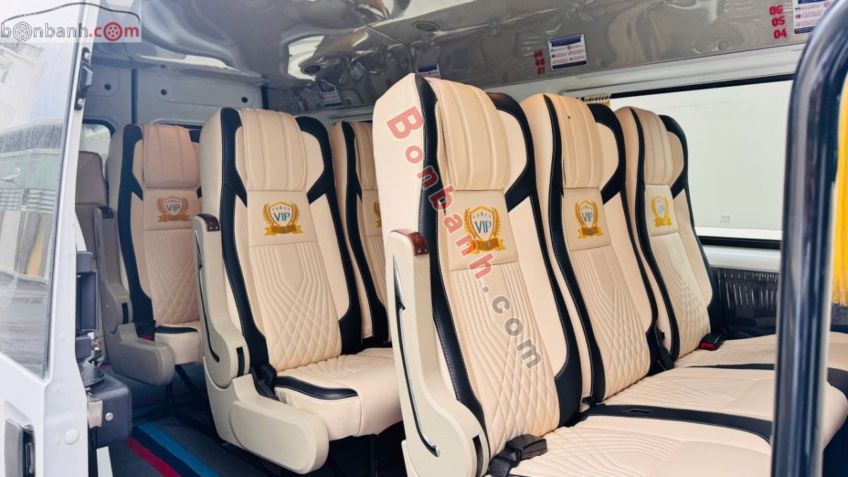 Bán ô tô Ford Transit Tiêu chuẩn - 2024 - xe cũ