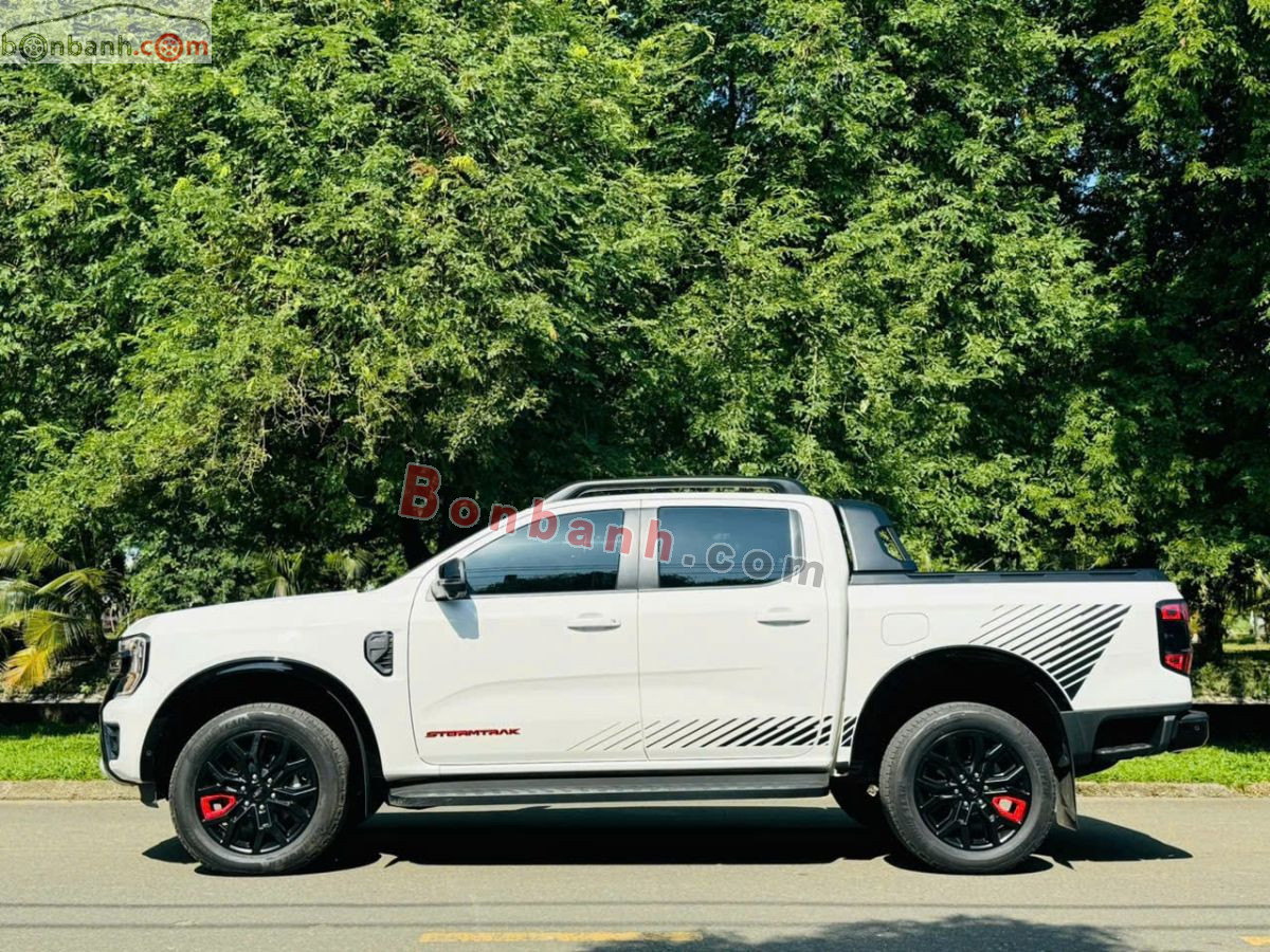 Bán ô tô Ford Ranger Stormtrak 2.0L 4x4 AT - 2025 - xe cũ