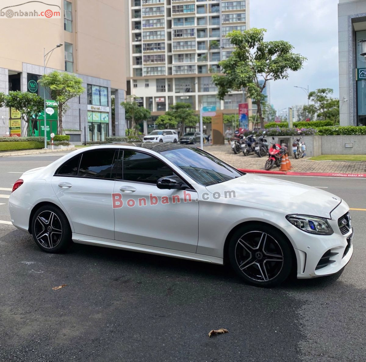 Bán ô tô Mercedes Benz C class C300 AMG - 2021 - xe cũ