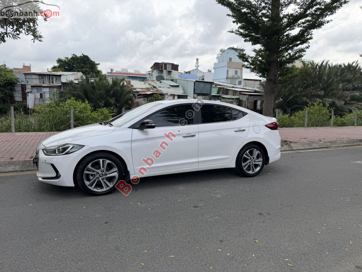 Bán ô tô Hyundai Elantra 2.0 AT - 2019 - xe cũ