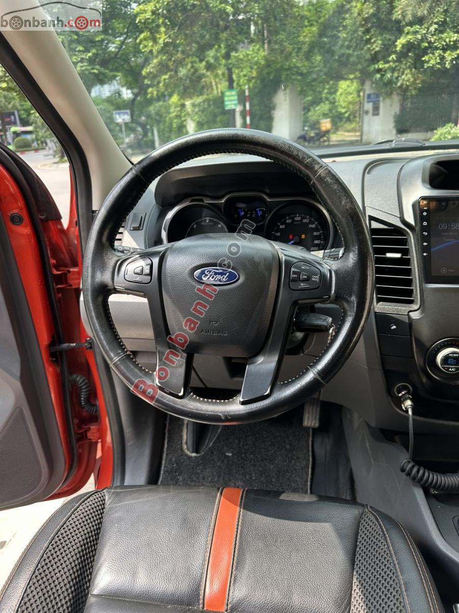Bán ô tô Ford Ranger Wildtrak 3.2L 4x4 AT - 2015 - xe cũ