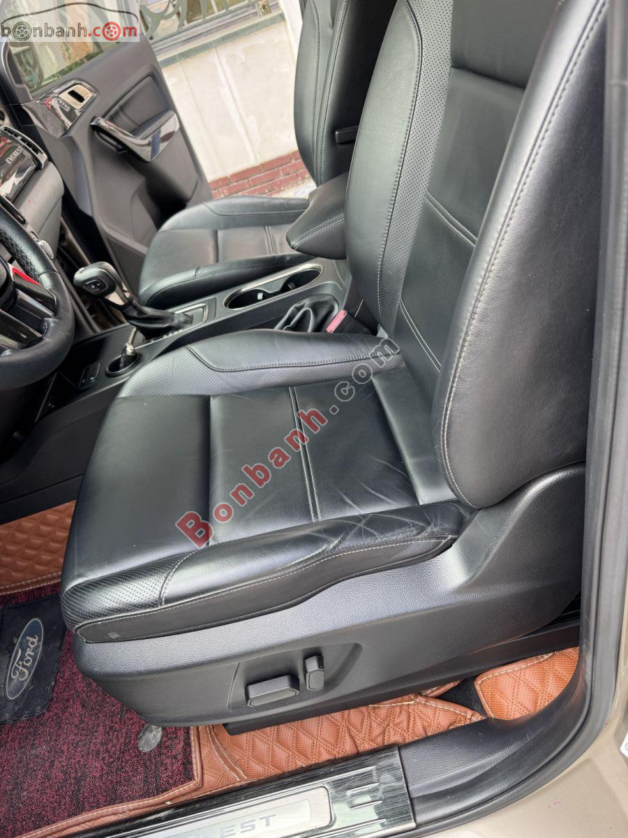 Bán ô tô Ford Everest Titanium 2.0L 4x2 AT - 2020 - xe cũ