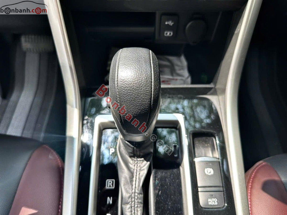 Bán ô tô Mitsubishi Xpander Cross 1.5 AT - 2025 - xe cũ