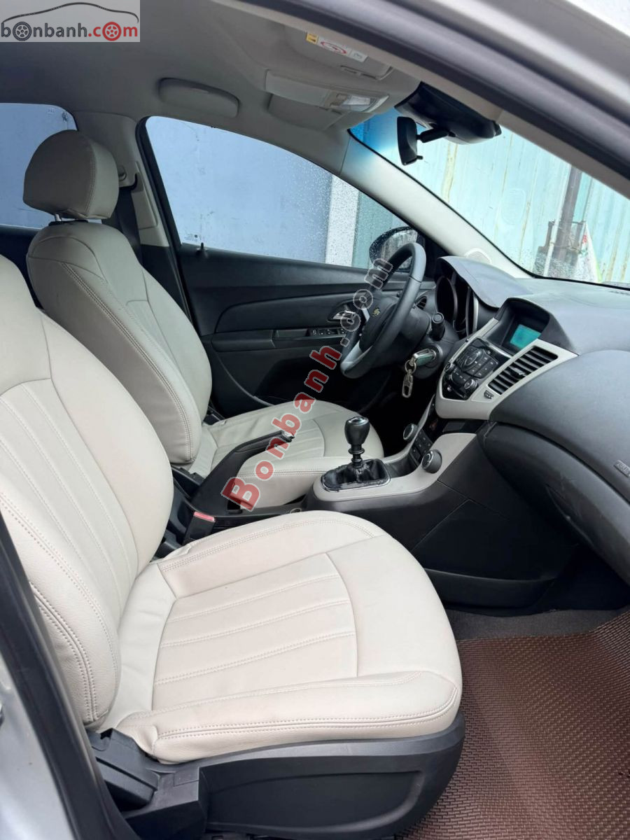 Bán ô tô Chevrolet Cruze LT 1.6L - 2017 - xe cũ