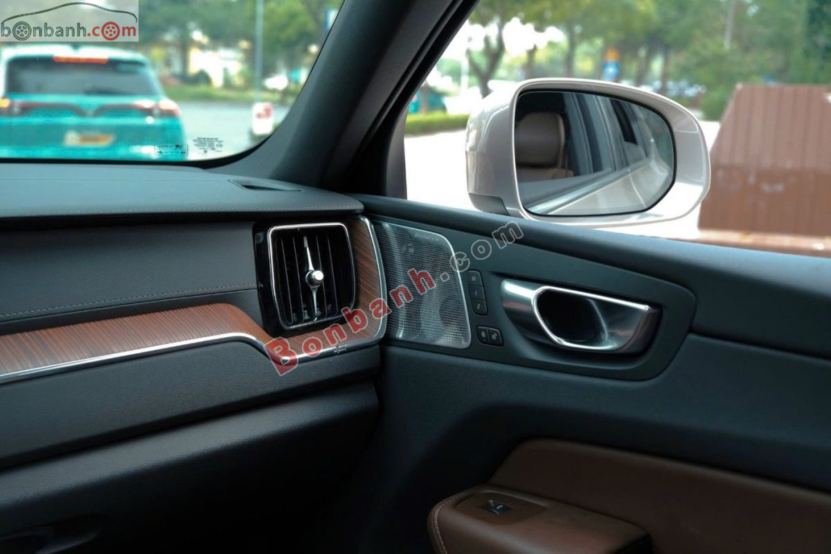 Bán ô tô Volvo XC60 Plug-in Hybrid Ultra T8 AWD - 2025 - xe cũ
