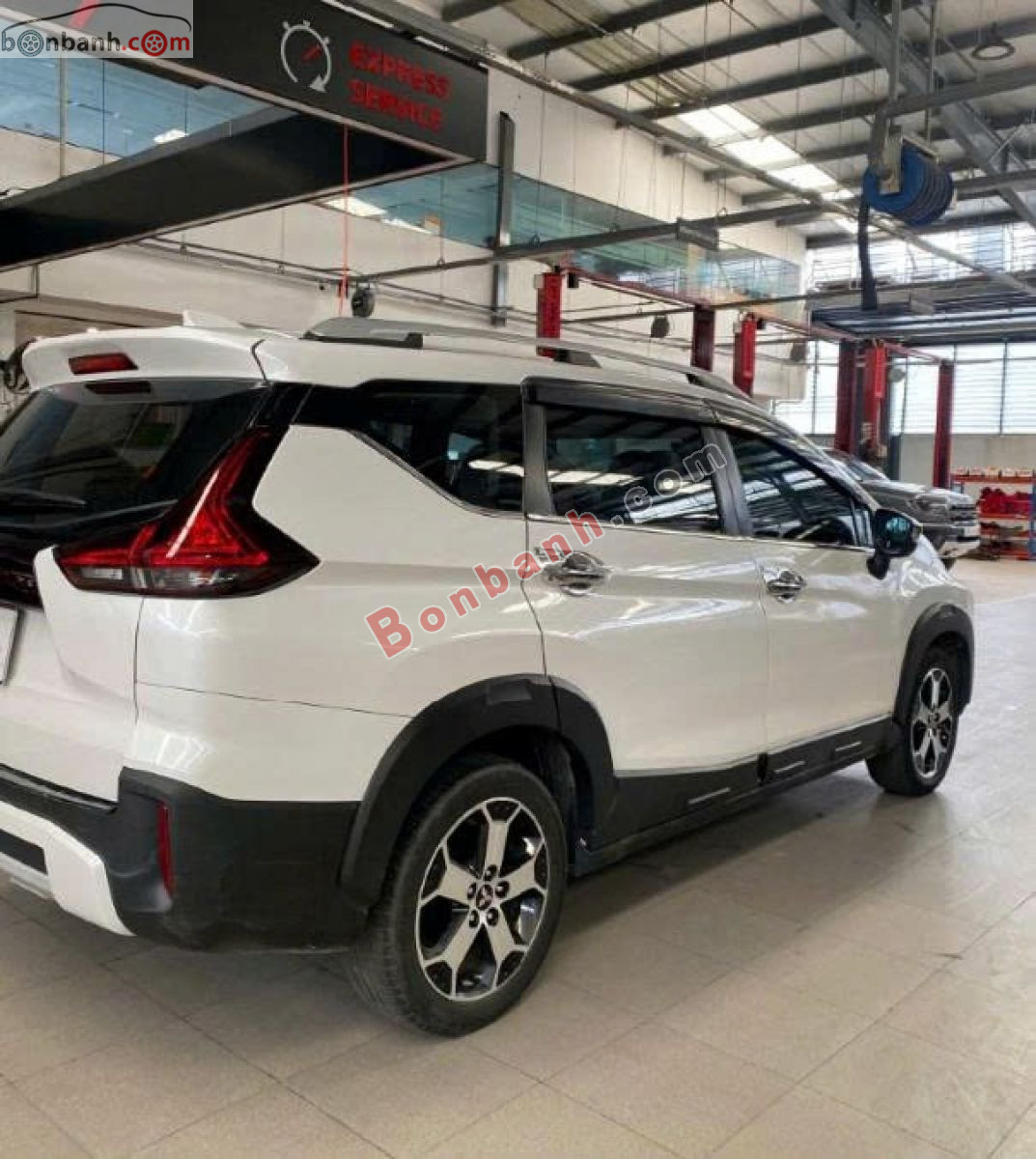 Bán ô tô Mitsubishi Xpander Cross 1.5 AT - 2022 - xe cũ