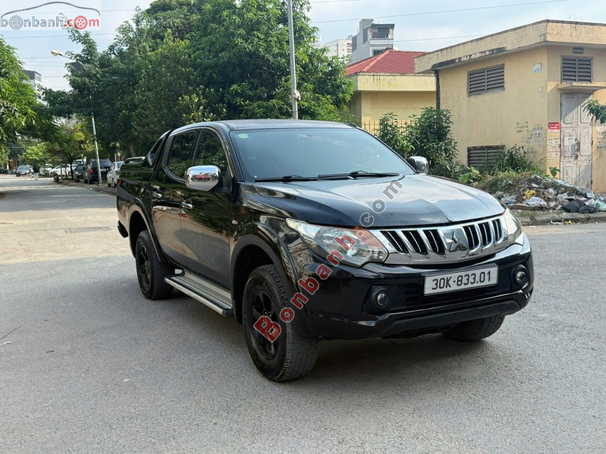 Bán ô tô Mitsubishi Triton 4x2 AT - 2015 - xe cũ
