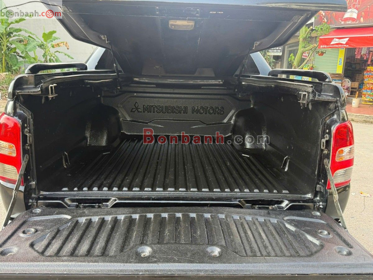 Bán ô tô Mitsubishi Triton 4x2 AT - 2015 - xe cũ