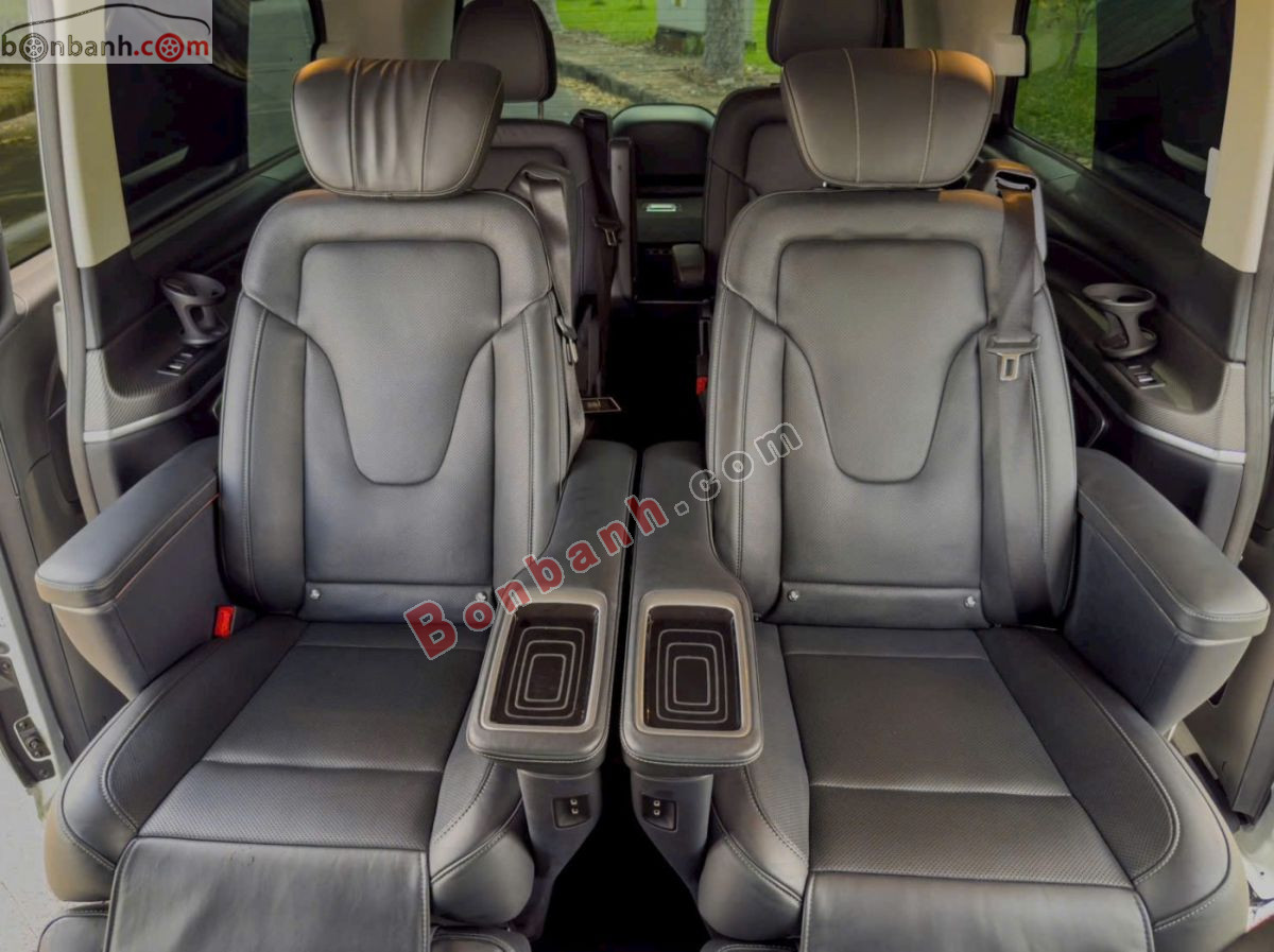 Bán ô tô Mercedes Benz V class V250 AMG - 2023 - xe cũ