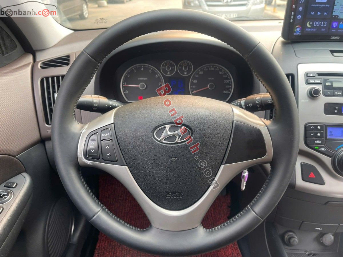 Bán ô tô Hyundai i30 CW 1.6 AT - 2011 - xe cũ
