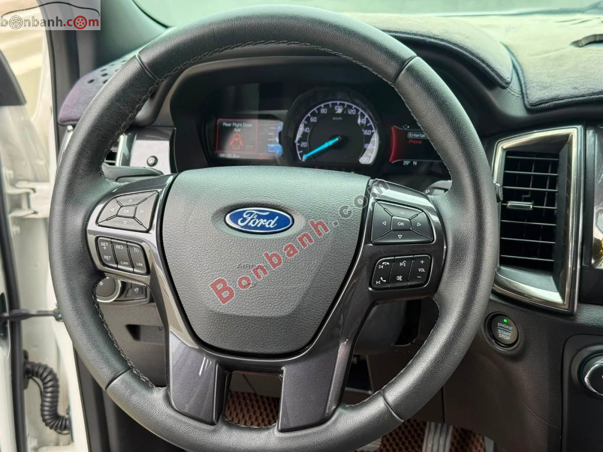 Bán ô tô Ford Everest Titanium 2.0L 4x2 AT - 2018 - xe cũ