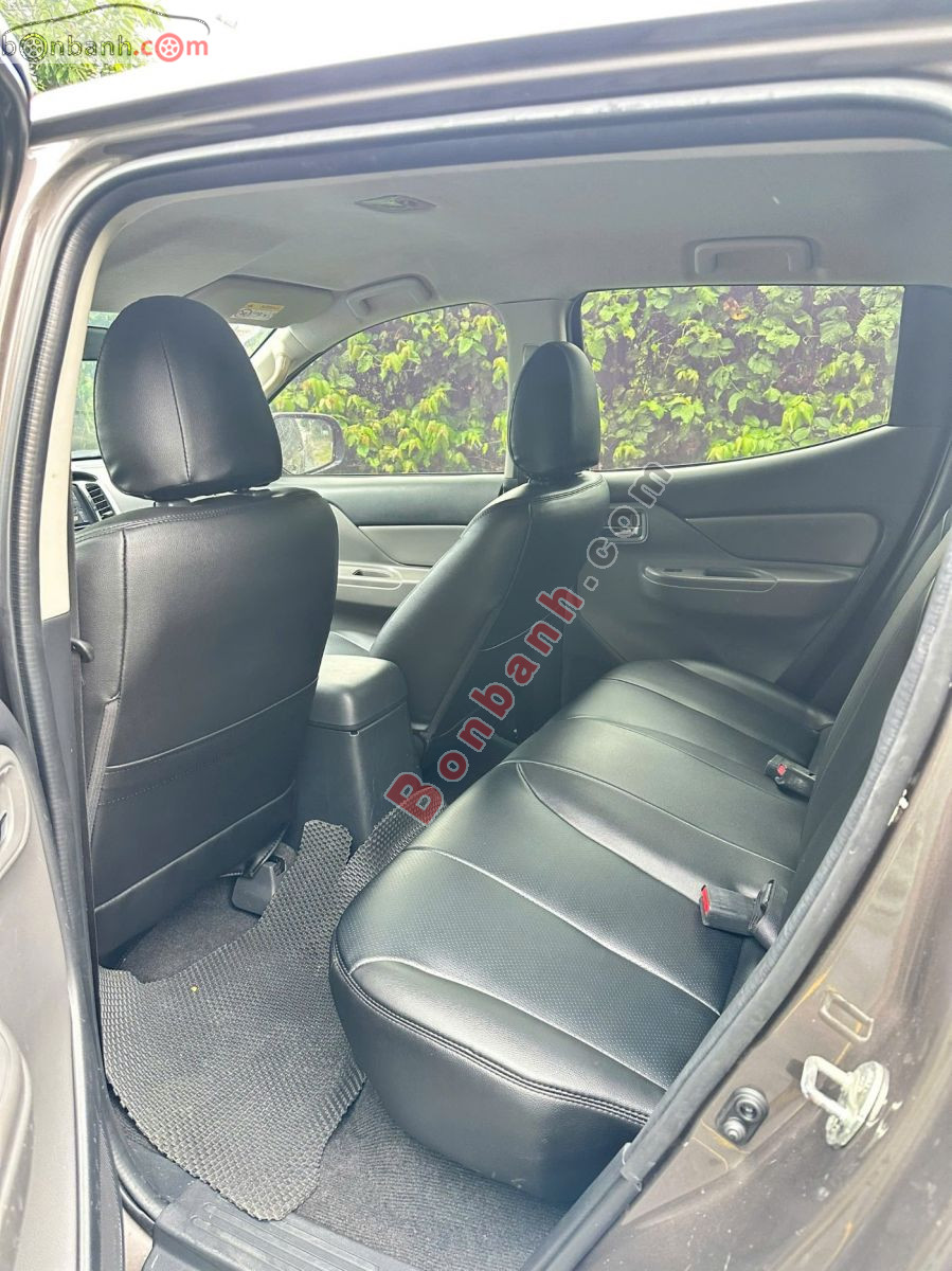 Bán ô tô Mitsubishi Triton 4x2 AT - 2018 - xe cũ