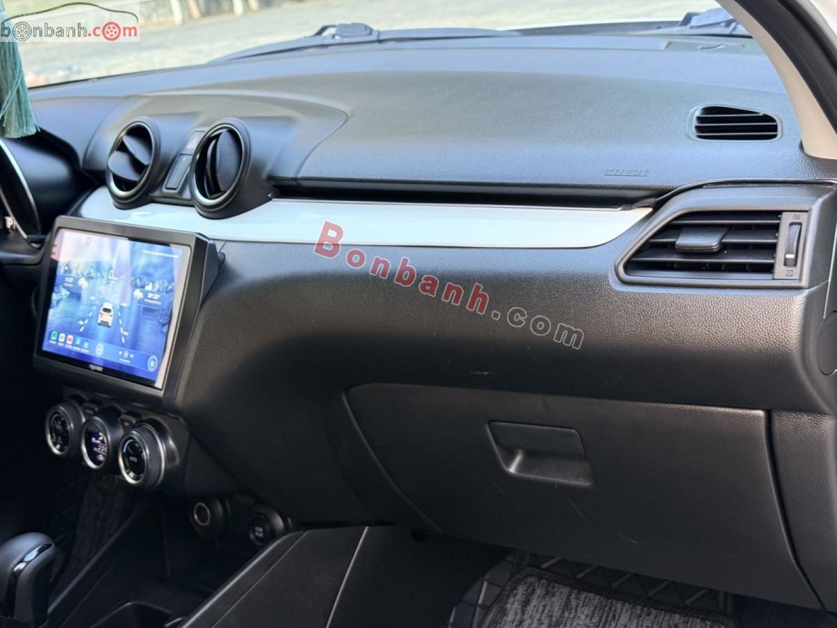 Bán ô tô Suzuki Swift GLX 1.2 AT - 2020 - xe cũ