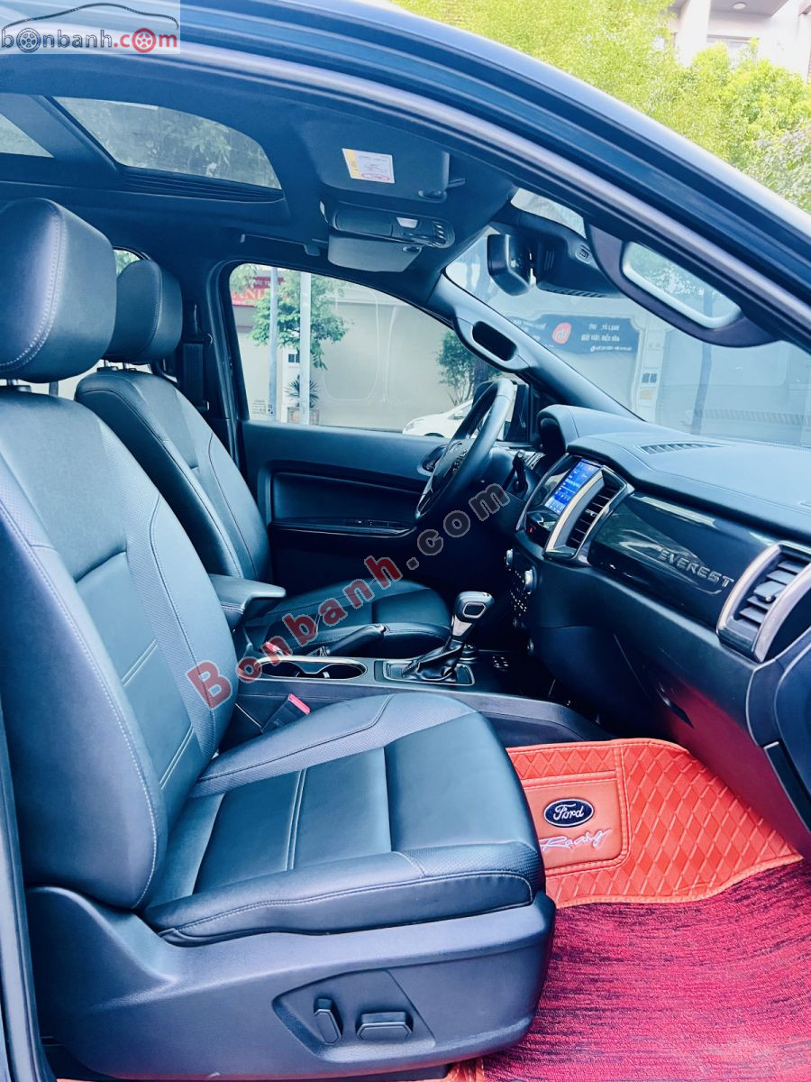 Bán ô tô Ford Everest Titanium 2.0L 4x4 AT - 2022 - xe cũ