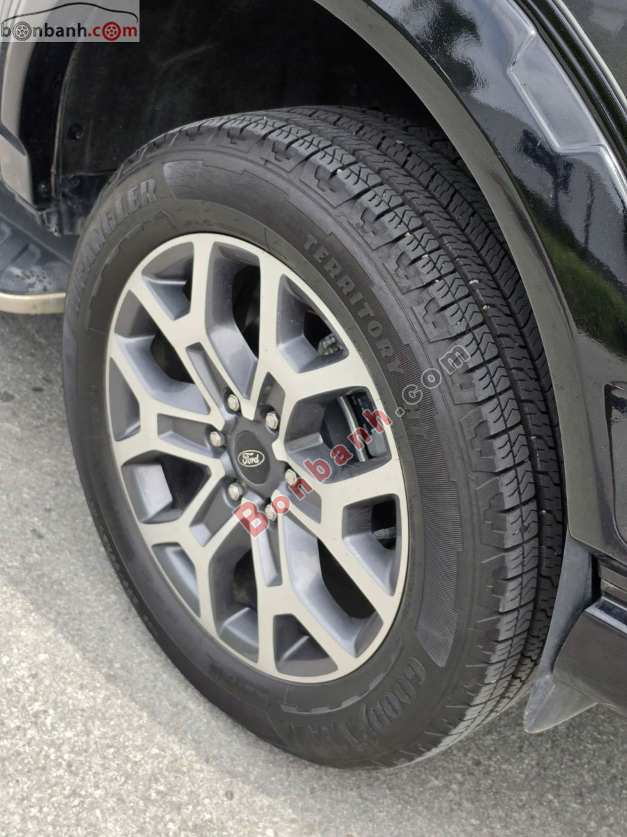 Bán ô tô Ford Everest Titanium 2.0L 4x2 AT - 2024 - xe cũ