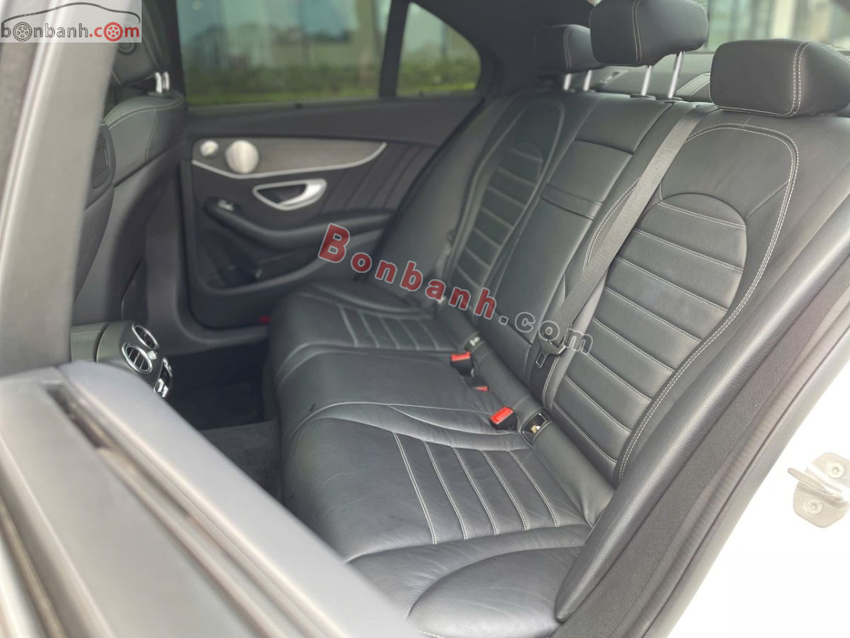 Bán ô tô Mercedes Benz C class C300 AMG - 2021 - xe cũ