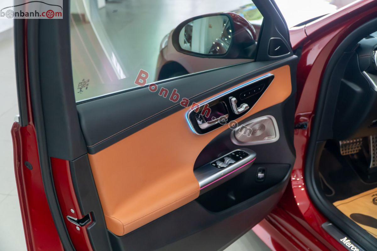 Bán ô tô Mercedes Benz C class C300 AMG - 2021 - xe cũ