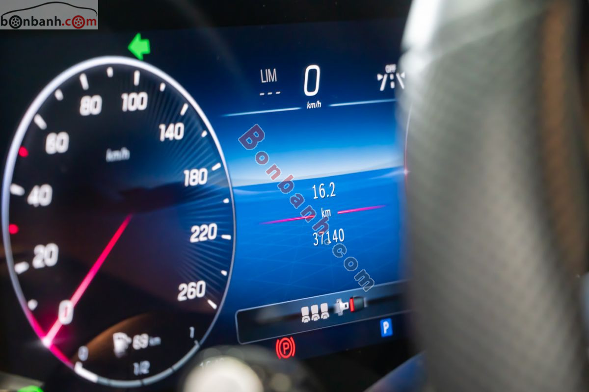 Bán ô tô Mercedes Benz C class C300 AMG - 2021 - xe cũ