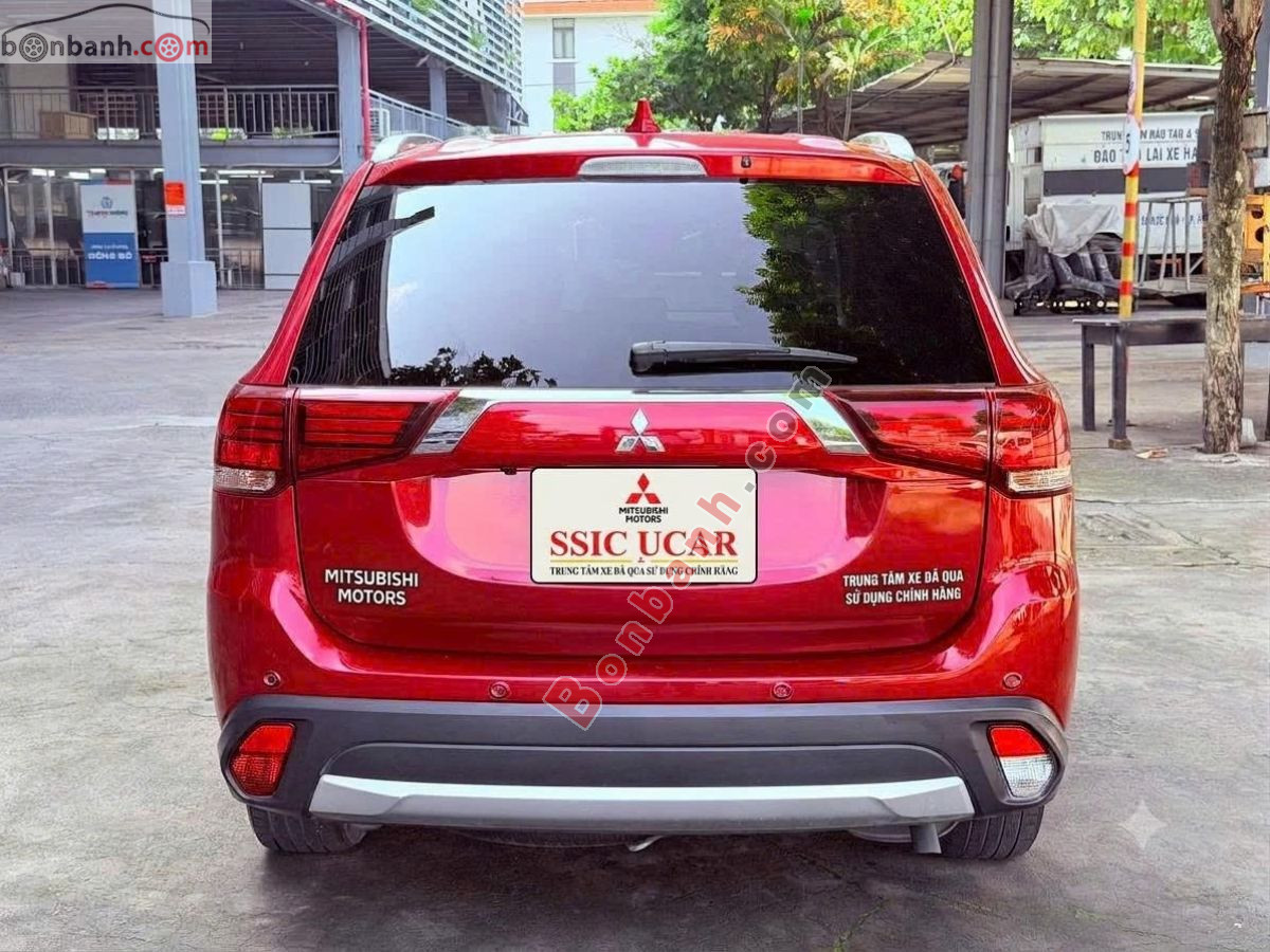 Bán ô tô Mitsubishi Outlander 2.4 CVT Premium - 2018 - xe cũ