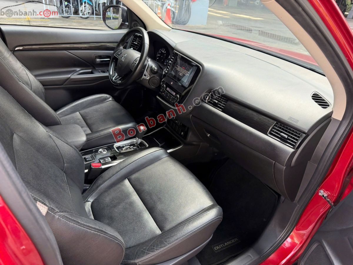 Bán ô tô Mitsubishi Outlander 2.4 CVT Premium - 2018 - xe cũ