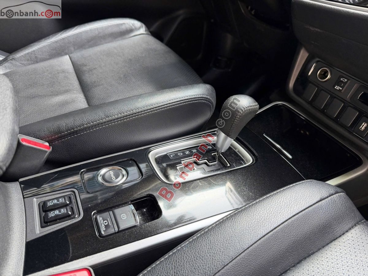 Bán ô tô Mitsubishi Outlander 2.4 CVT Premium - 2018 - xe cũ