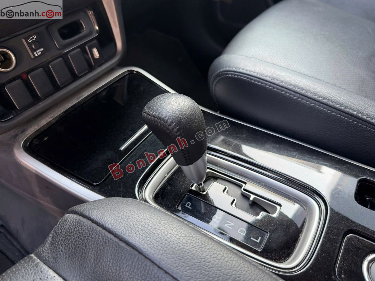 Bán ô tô Mitsubishi Outlander 2.4 CVT Premium - 2018 - xe cũ