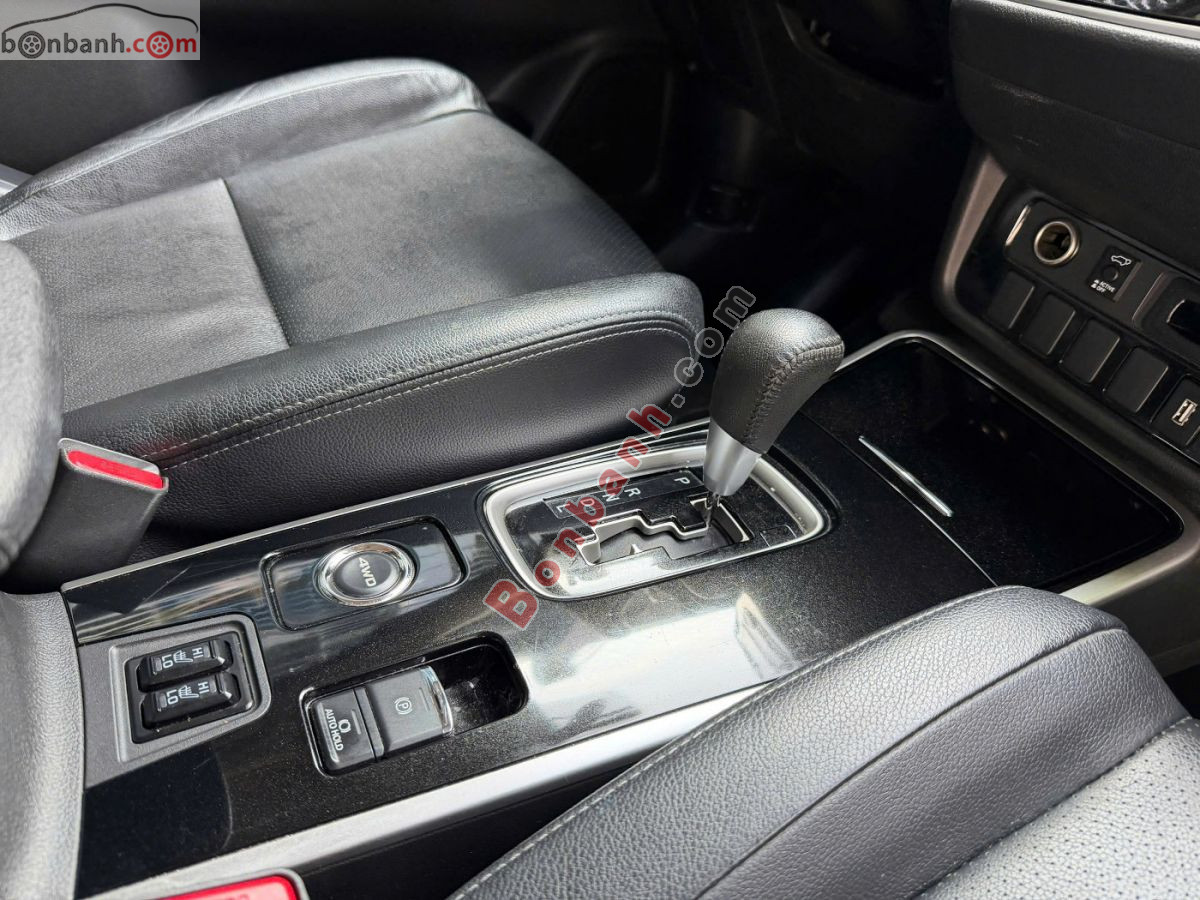 Bán ô tô Mitsubishi Outlander 2.4 CVT Premium - 2018 - xe cũ