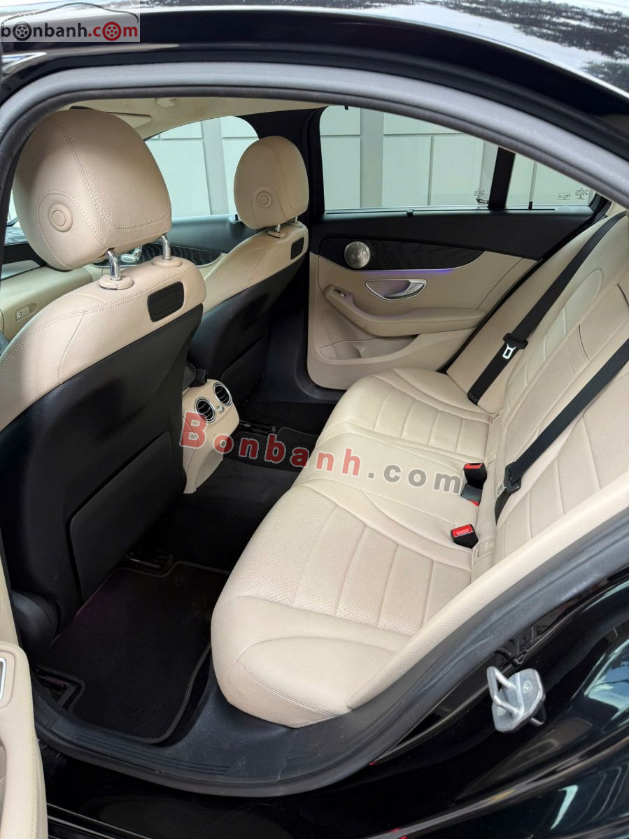 Bán ô tô Mercedes Benz C class C200 - 2018 - xe cũ
