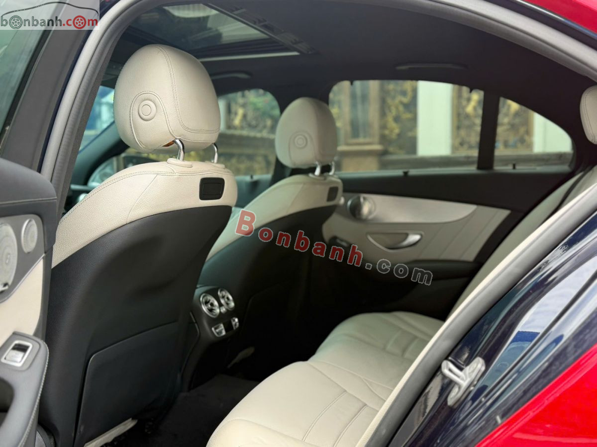 Bán ô tô Mercedes Benz C class C300 AMG - 2017 - xe cũ