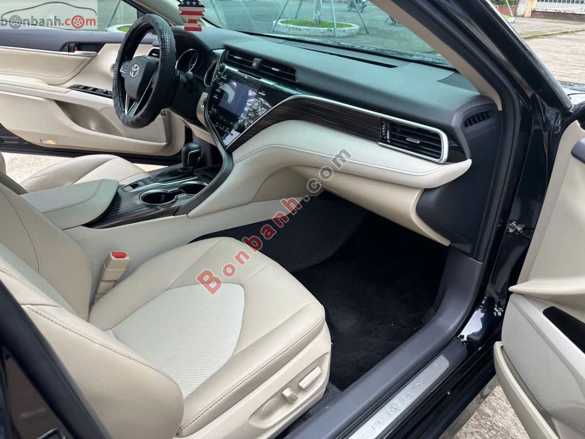 Bán ô tô Toyota Camry 2.5Q - 2020 - xe cũ