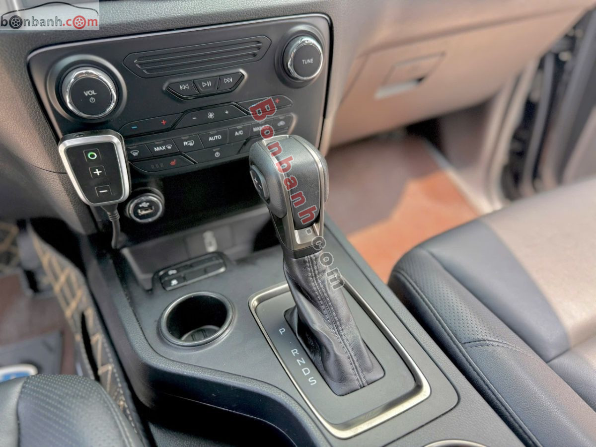 Bán ô tô Ford Everest Titanium 2.0L 4x2 AT - 2021 - xe cũ