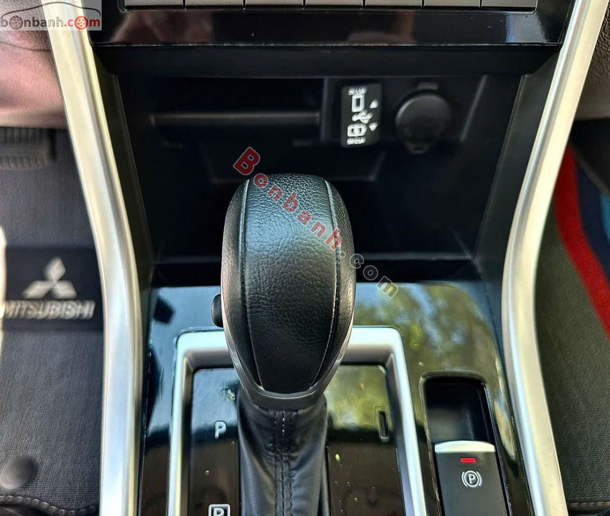 Bán ô tô Mitsubishi Xpander Cross 1.5 AT - 2025 - xe cũ