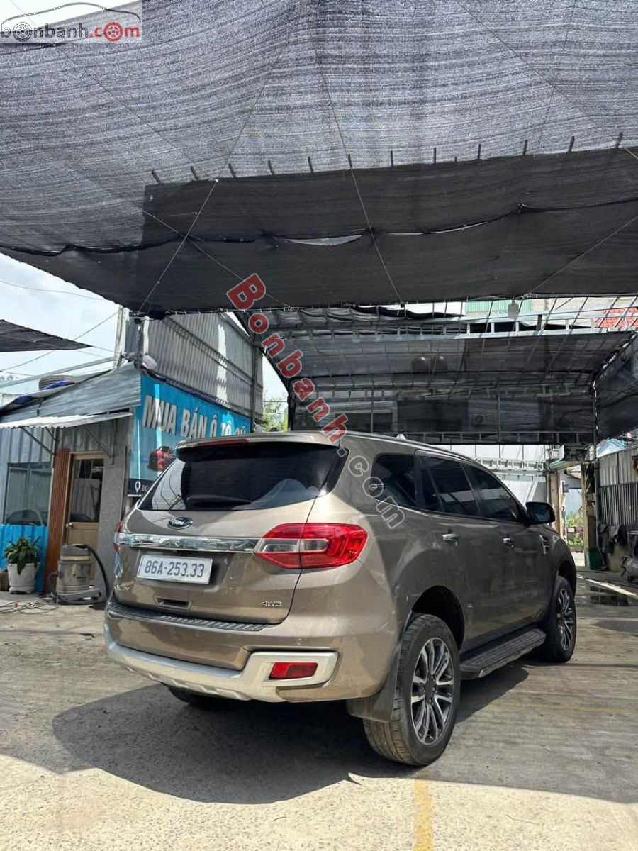Bán ô tô Ford Everest Titanium 2.0L 4x4 AT - 2018 - xe cũ