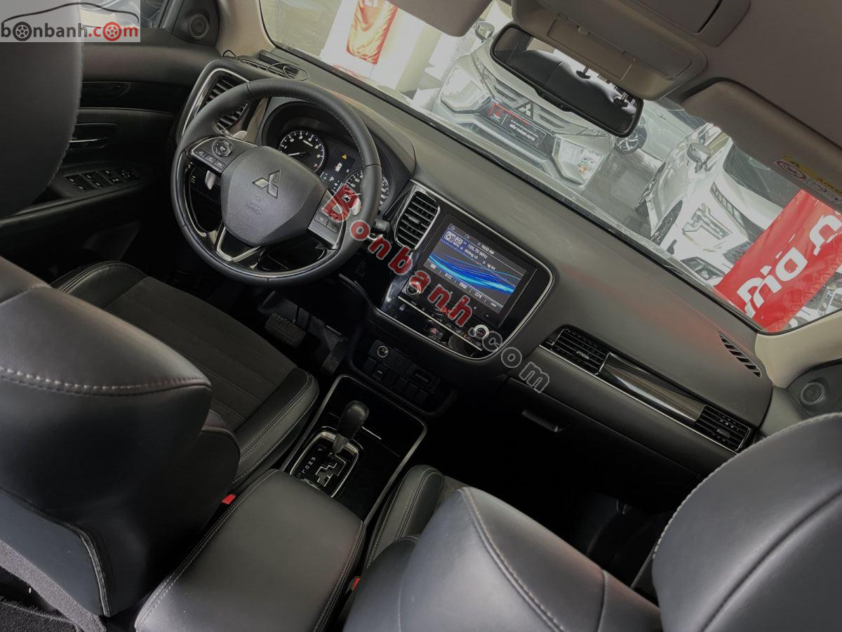 Bán ô tô Mitsubishi Outlander 2.0 CVT - 2023 - xe cũ