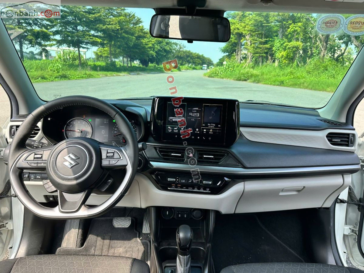 Bán ô tô Suzuki Swift 1.2 AT - 2025 - xe cũ