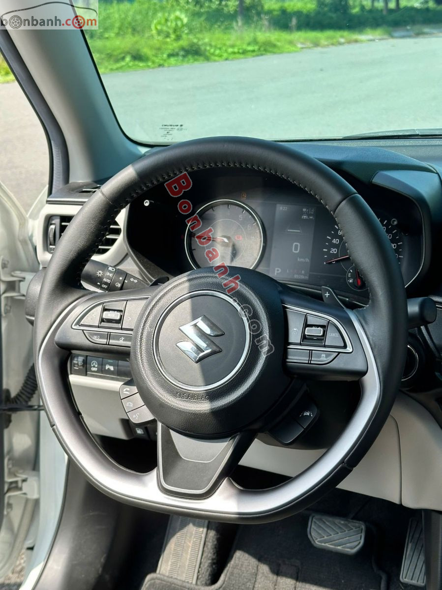 Bán ô tô Suzuki Swift 1.2 AT - 2025 - xe cũ