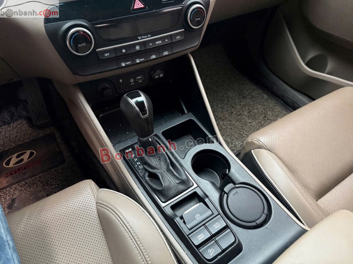 Bán ô tô Hyundai Tucson 2.0 AT CRDi Đặc biệt - 2021 - xe cũ