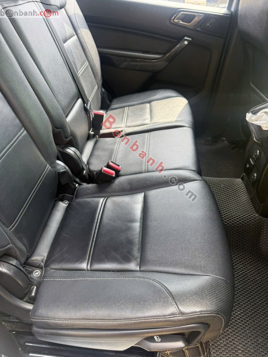 Bán ô tô Ford Everest Titanium 2.0L 4x2 AT - 2022 - xe cũ