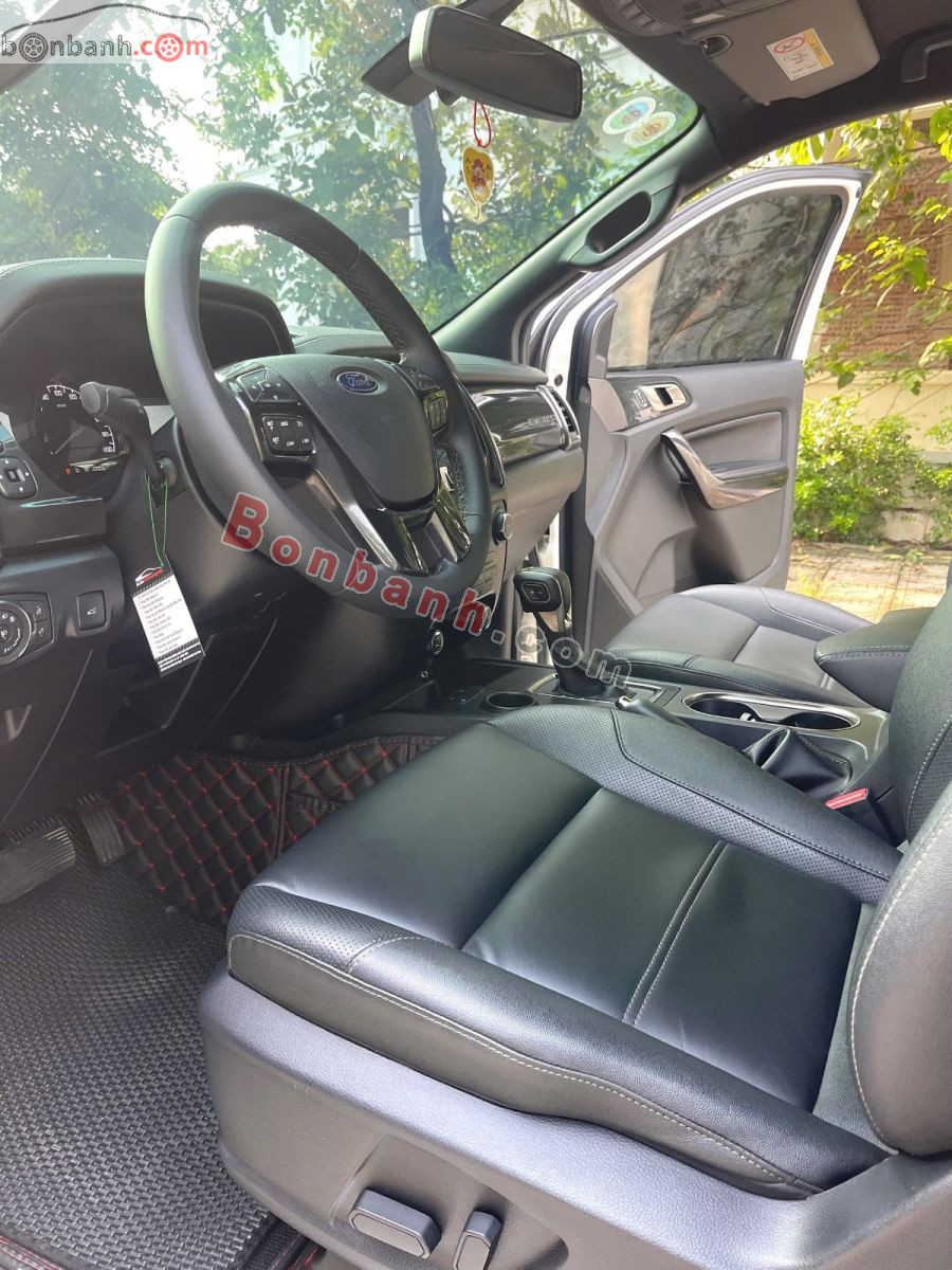Bán ô tô Ford Everest Titanium 2.0L 4x2 AT - 2022 - xe cũ