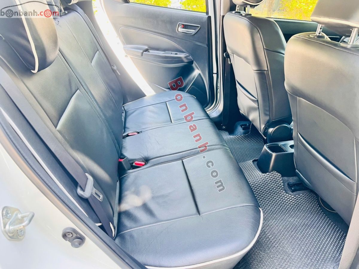 Bán ô tô Suzuki Swift GLX 1.2 AT - 2019 - xe cũ