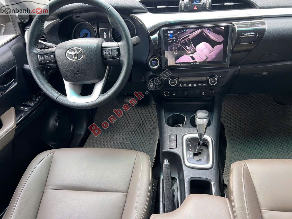 Bán ô tô Toyota Hilux 2.8G 4x4 AT - 2016 - xe cũ