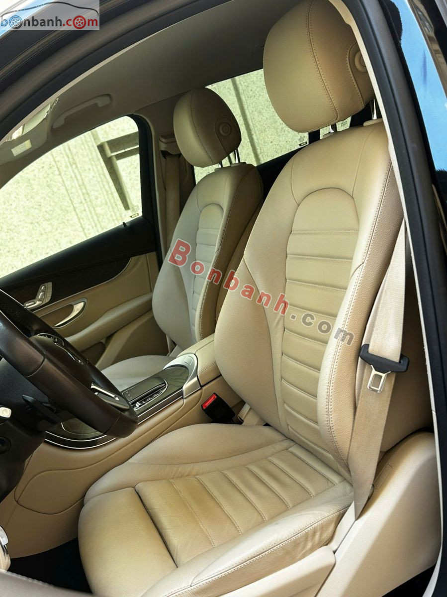 Bán ô tô Mercedes Benz GLC 200 4Matic - 2021 - xe cũ