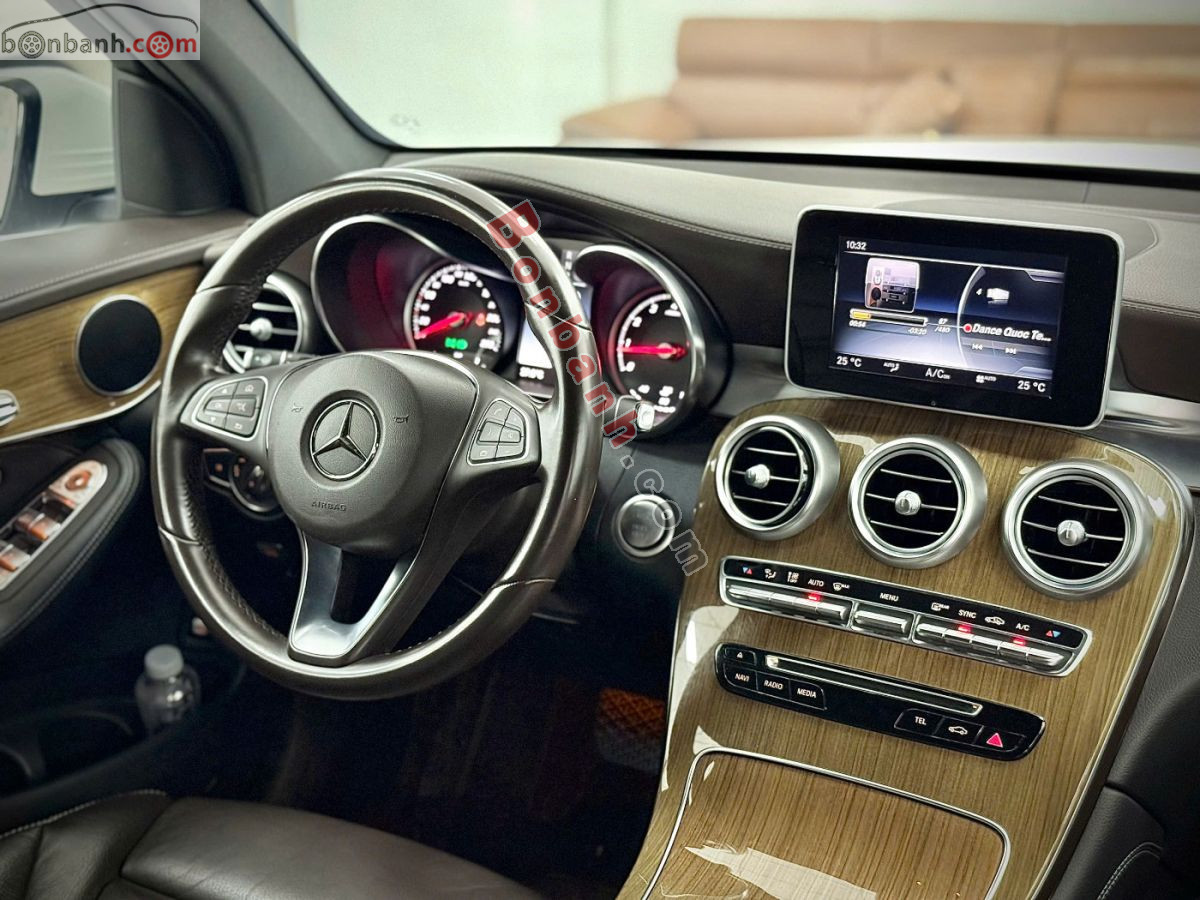 Bán ô tô Mercedes Benz GLC 250 4Matic - 2017 - xe cũ