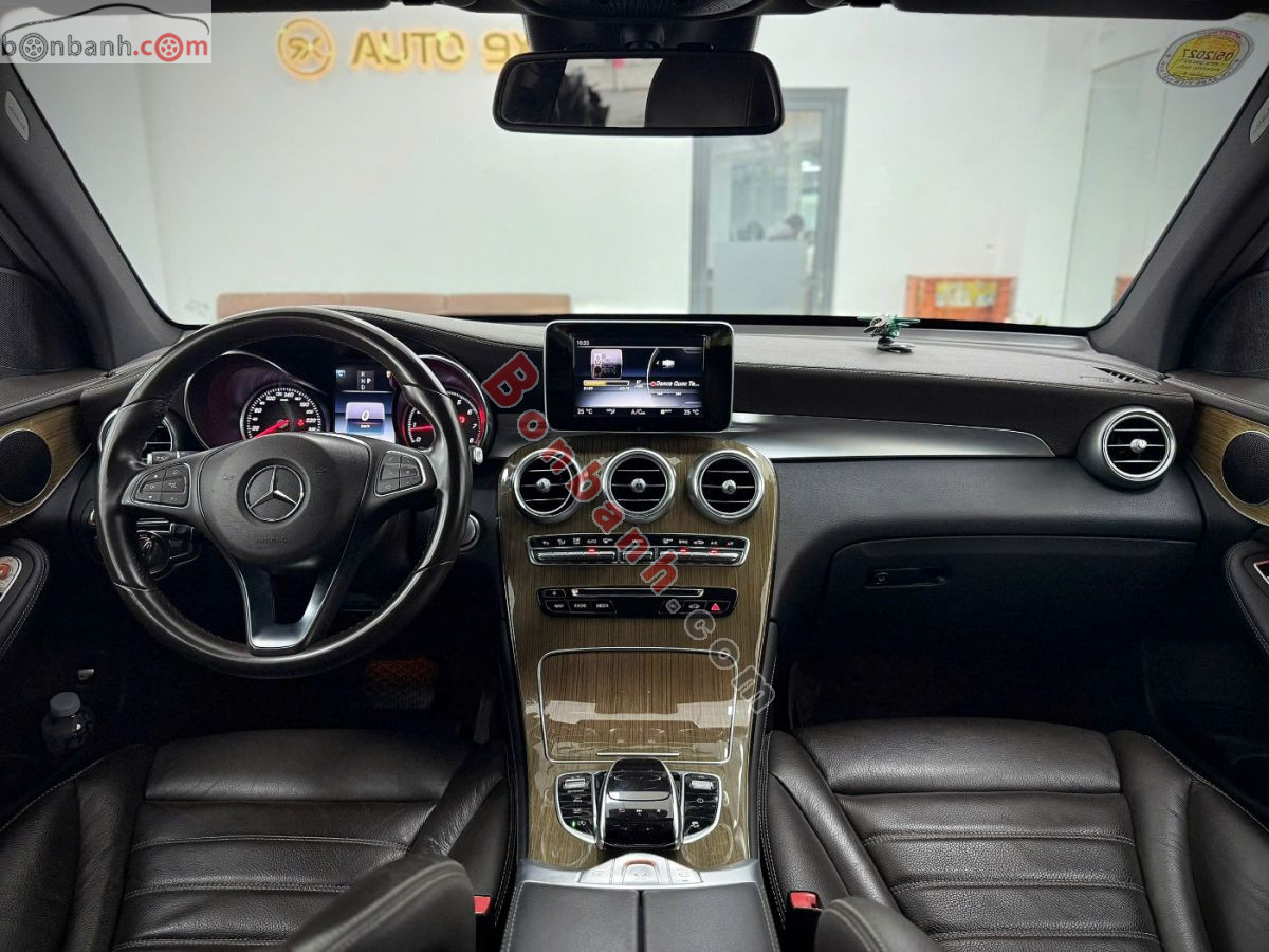Bán ô tô Mercedes Benz GLC 250 4Matic - 2017 - xe cũ