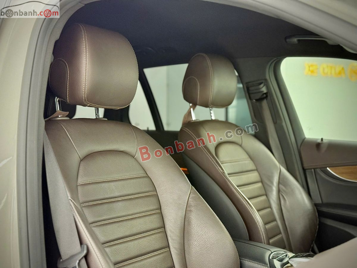 Bán ô tô Mercedes Benz GLC 250 4Matic - 2017 - xe cũ